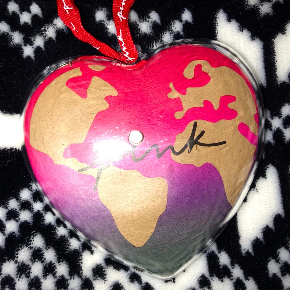 ♥️NEW VS PINK CHRISTMAS BLINKING HEART FROM HOLIDAY 2021♥️